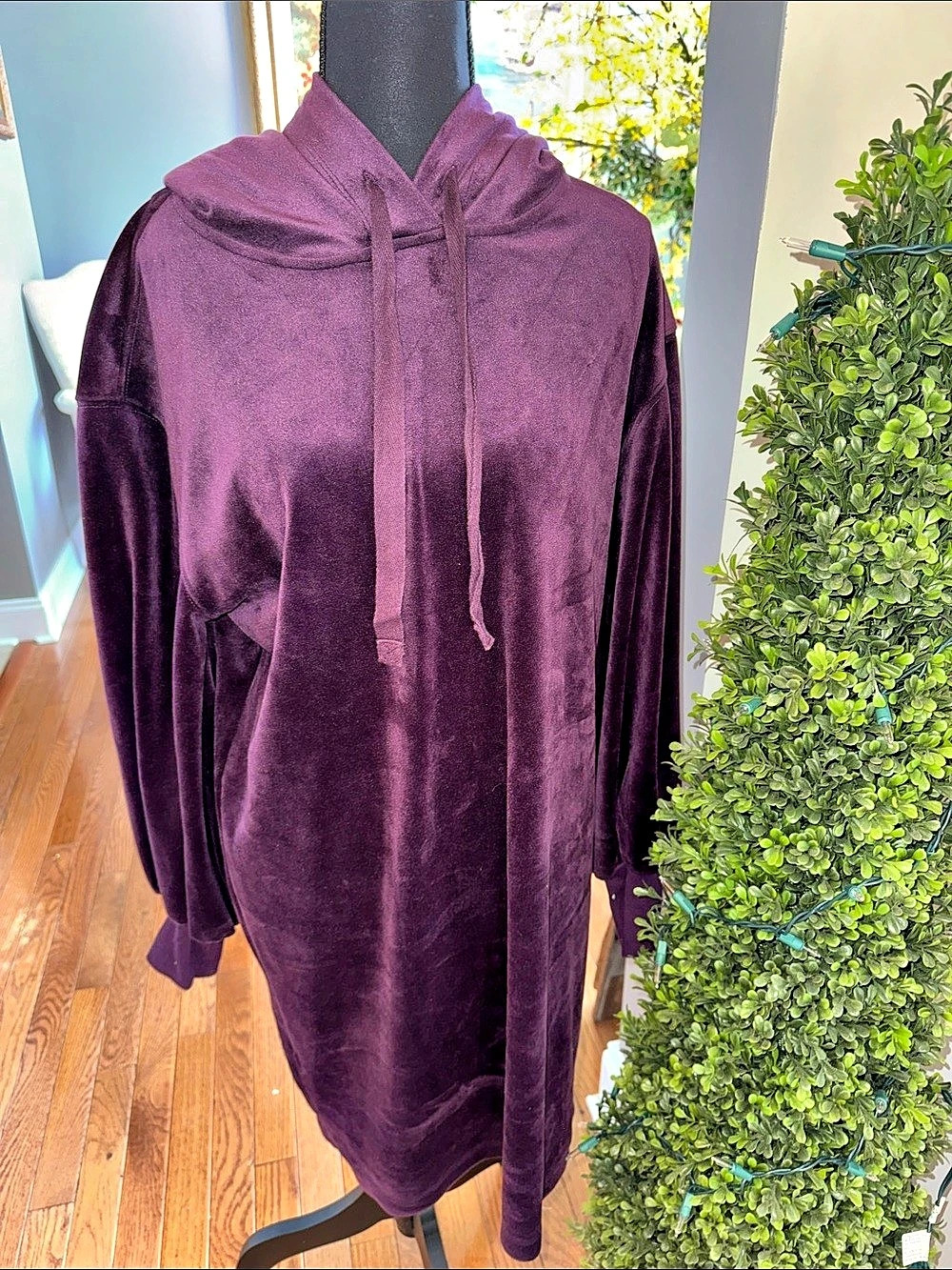 Calvin Klein Velour Hoodie in Purple Size Medium Like New